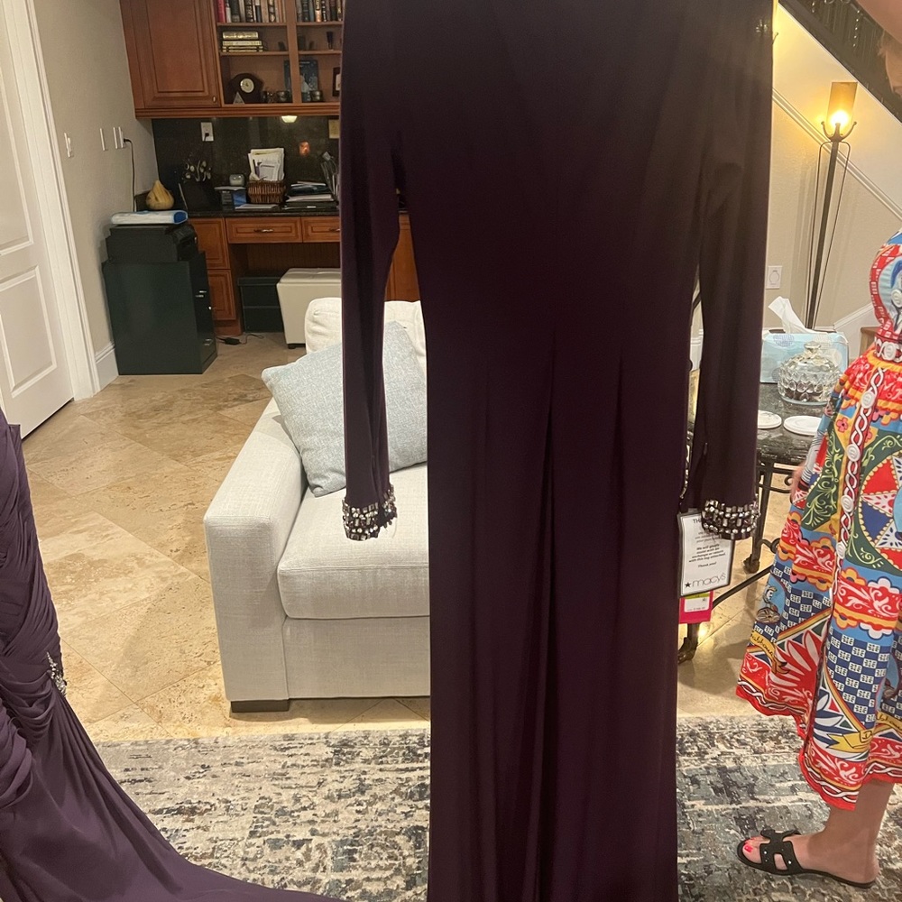 Dress - Picture 3 of 3